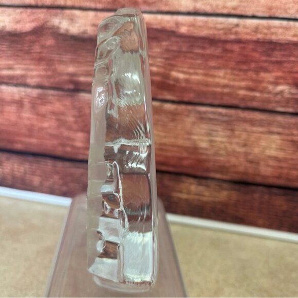 Art Glass Penguin Decor Engraved Etched Paperweight - Picture 5 of 10